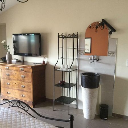 Les Secrets Du Mistral Bed & Breakfast Valensole Ngoại thất bức ảnh