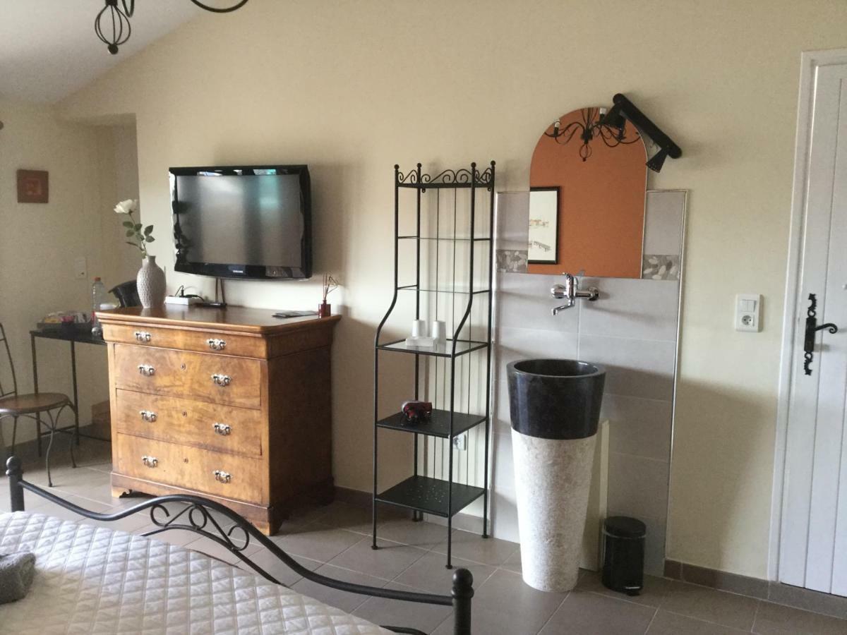 Les Secrets Du Mistral Bed & Breakfast Valensole Ngoại thất bức ảnh